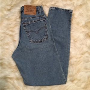 Vintage Levi's 950 high waisted mom denim jeans